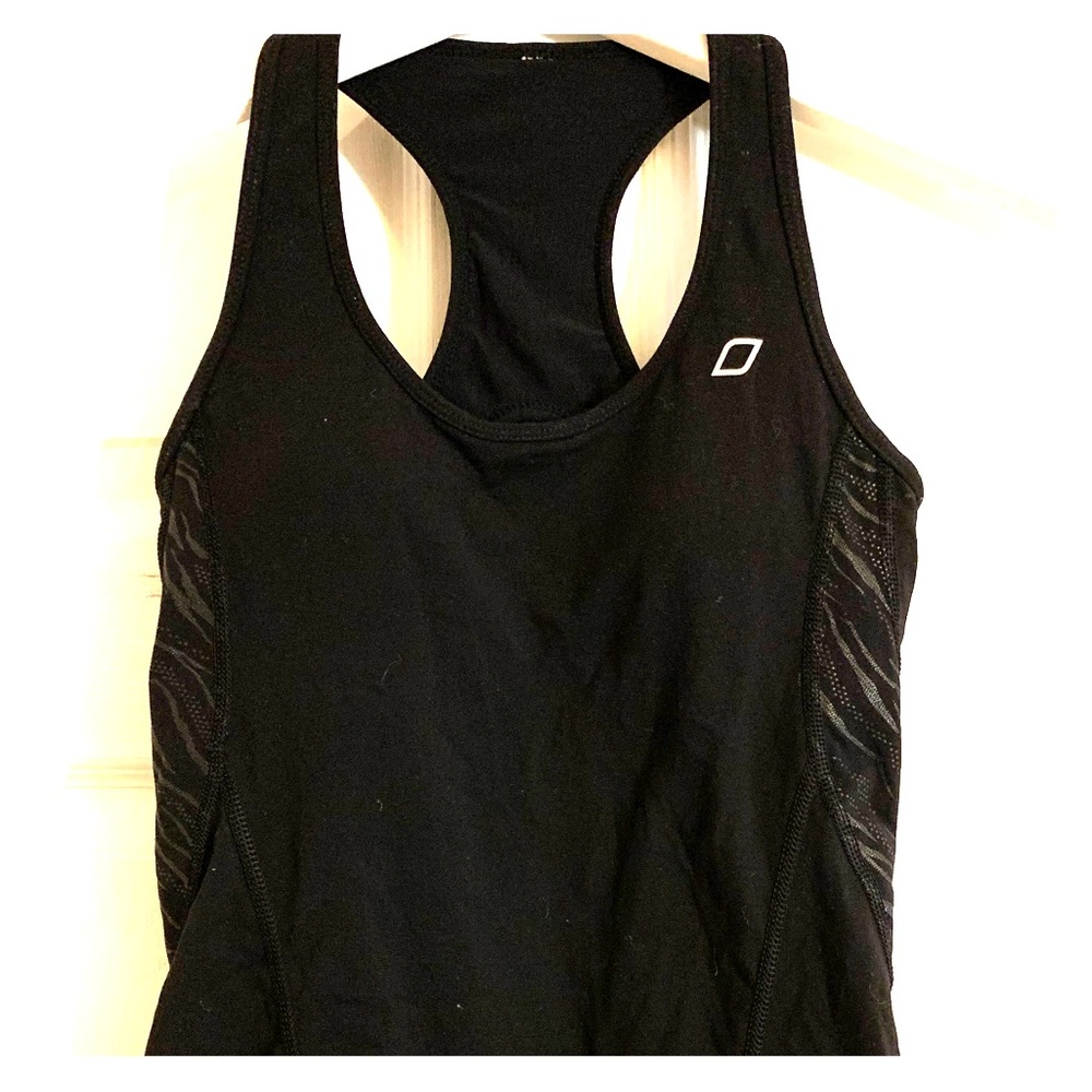 Lorna Jane Athletic Top Size 4 or 6 - Black